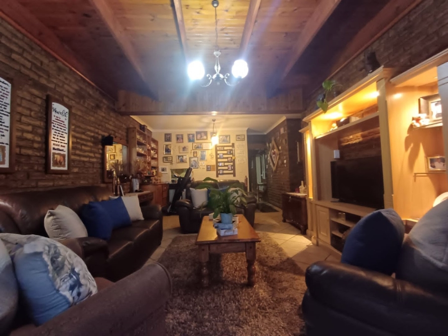 3 Bedroom Property for Sale in Neserhof North West